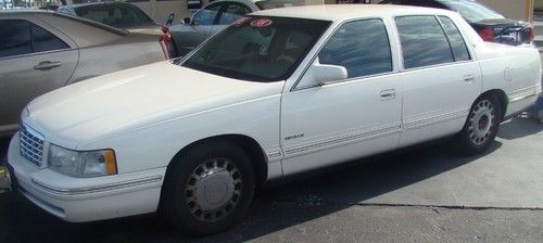 2000 cadillac deville base sedan 4-door 4.6l