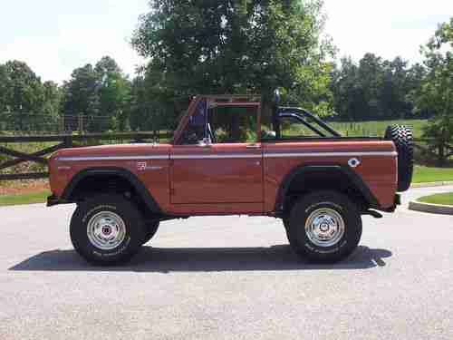 Gorgeous High Quality Fully Restored Classic 1969 Bronco 4WD Ready to Show 'N Go, image 2