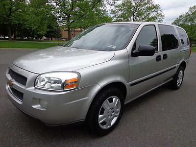 Beautiful 2007 chevy uplander cargo van v-6 clean carfax all power no reserve