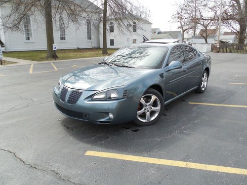 Grand prix gxp 07 49000 orignal  miles one of a kind