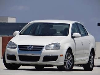 1 owner jetta tdi $1500 service just done dealer records leather no accidents