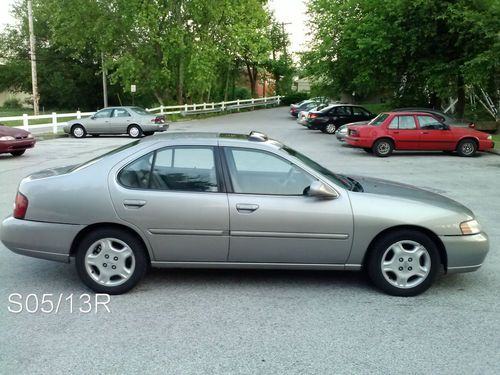 2001 Nissan Altima GLE Sedan 4-Door 2.4L, image 8