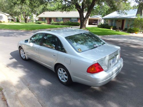 2002 Toyota Avalon XLS Sedan 4-Door 3.0L, image 3