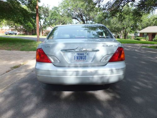 2002 Toyota Avalon XLS Sedan 4-Door 3.0L, image 4