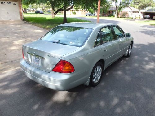 2002 Toyota Avalon XLS Sedan 4-Door 3.0L, image 5