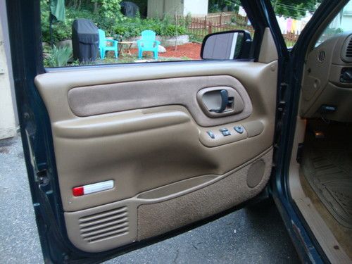 1995 Chevrolet K1500 Base Extended Cab Pickup 2-Door 5.7L, image 10