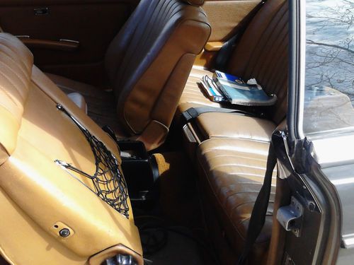 1979 Mercedes 300CD 2 dr., image 4