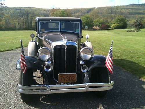 1932 chrysler imperial , flathead 8, black