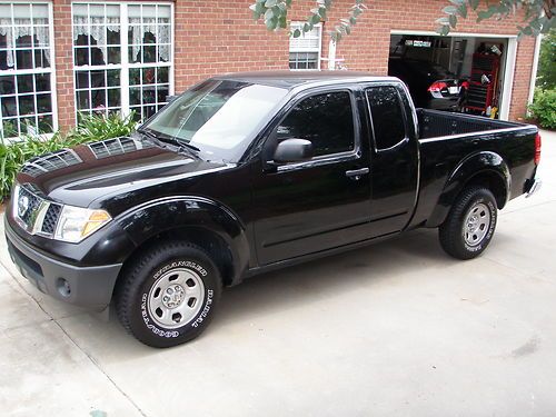 2006 nissan frontier xe king cab 4-door, 4 cylinder, 5 speed, new wrangler tires