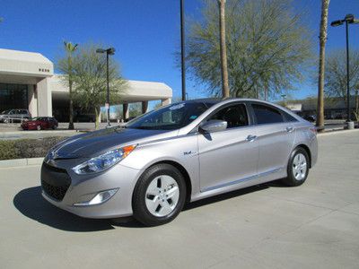 2011 silver automatic miles:30k sedan one owner