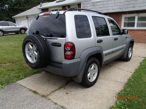 2005 Jeep Liberty Limited Sport Utility 4-Door 3.7L, US $6,995.00, image 2