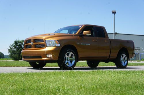 2012 dodge ram 1500 for sale~sport pkg~only 7500 miles~5.7l hemi~salvage title