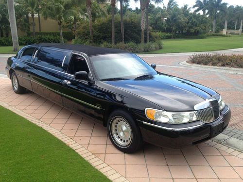 1998 Lincoln Town Car Executive Limousine 4-Door 4.6L, 82K miles - NO RESERVE, image 4