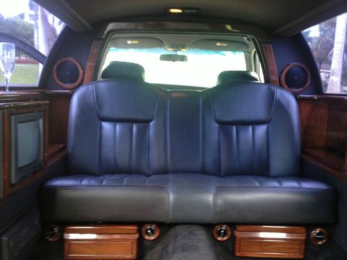 1998 Lincoln Town Car Executive Limousine 4-Door 4.6L, 82K miles - NO RESERVE, image 7