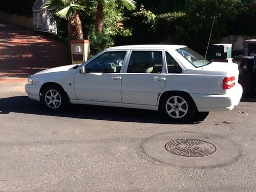 1999 volvo s70 base sedan 4-door 2.4l