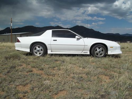 1992 chevy camaro rs coupe 2-door 5.0l   ~no reserve~