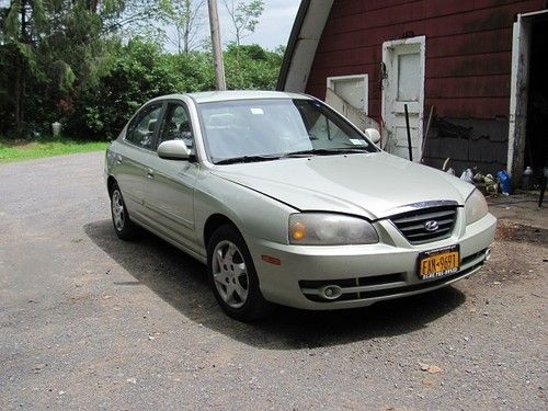 2004 hyundai elantra gls sedan 4-door 2.0l