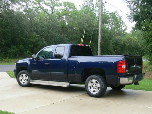 Chevrolet silverado pu with keystone bullet travel trailer