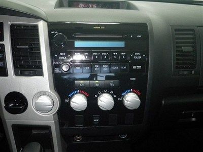 4x2 SR5 4.7L 276 horsepower 4 Doors 4-wheel ABS brakes Air conditioning, image 10