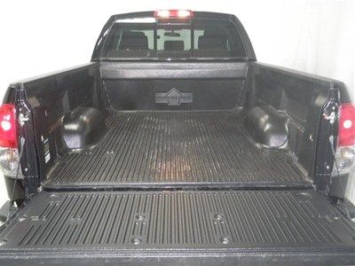 4x2 SR5 4.7L 276 horsepower 4 Doors 4-wheel ABS brakes Air conditioning, image 14