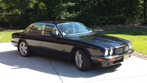 1998 jaguar xjr base sedan 4-door 4.2l