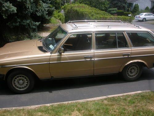 Mercedes Benz 300TD Wagon, vintage 1985, gold, image 4