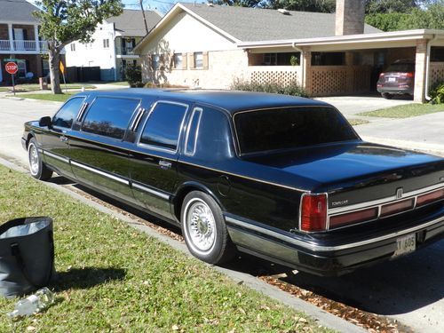 1996 lincoln towncar 6 passenger limousine