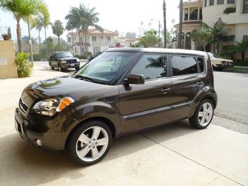 2011 kia soul! (brown)