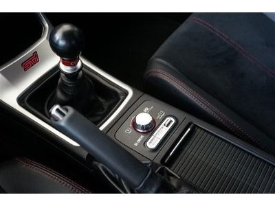 STI Manual 2.5L Bluetooth CD AWD 4 Cylinder Engine 4-Wheel ABS 6-Speed M/T, US $37,923.00, image 20