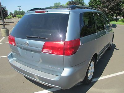 2005 TOYOTA SIENNA LE ONE OWNER NO ACCIDENTS 7 PASSENGER RIMS NO RESERVE, image 15