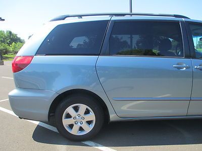 2005 TOYOTA SIENNA LE ONE OWNER NO ACCIDENTS 7 PASSENGER RIMS NO RESERVE, image 16