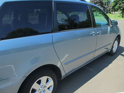2005 TOYOTA SIENNA LE ONE OWNER NO ACCIDENTS 7 PASSENGER RIMS NO RESERVE, image 18
