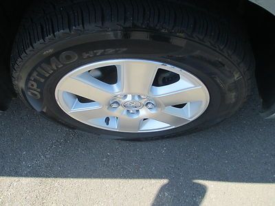 2005 TOYOTA SIENNA LE ONE OWNER NO ACCIDENTS 7 PASSENGER RIMS NO RESERVE, image 24