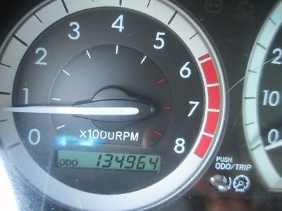 2005 TOYOTA SIENNA LE ONE OWNER NO ACCIDENTS 7 PASSENGER RIMS NO RESERVE, image 37