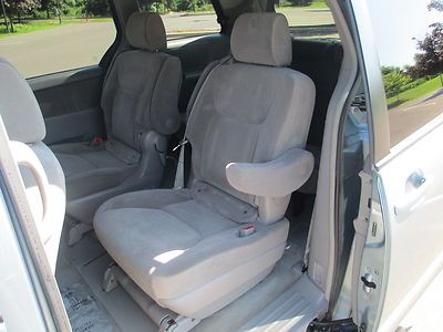 2005 TOYOTA SIENNA LE ONE OWNER NO ACCIDENTS 7 PASSENGER RIMS NO RESERVE, image 46