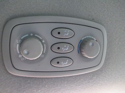 2005 TOYOTA SIENNA LE ONE OWNER NO ACCIDENTS 7 PASSENGER RIMS NO RESERVE, image 49