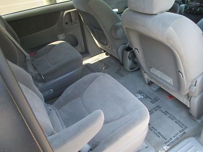 2005 TOYOTA SIENNA LE ONE OWNER NO ACCIDENTS 7 PASSENGER RIMS NO RESERVE, image 60