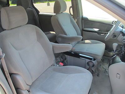 2005 TOYOTA SIENNA LE ONE OWNER NO ACCIDENTS 7 PASSENGER RIMS NO RESERVE, image 70