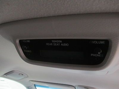 2005 TOYOTA SIENNA LE ONE OWNER NO ACCIDENTS 7 PASSENGER RIMS NO RESERVE, image 73