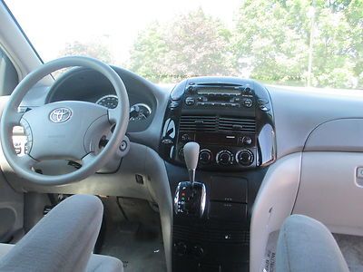 2005 TOYOTA SIENNA LE ONE OWNER NO ACCIDENTS 7 PASSENGER RIMS NO RESERVE, image 75