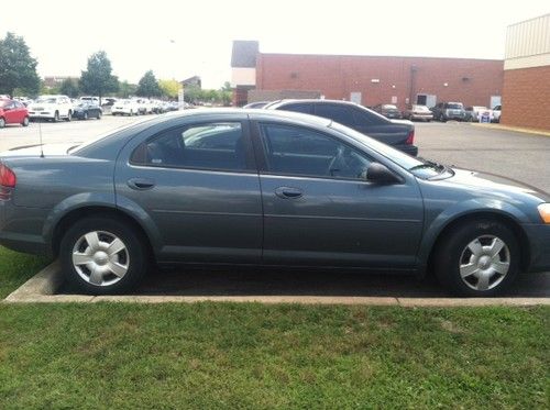 '04 dodge stratus- sxt sedan.  118800 mi.. needs motor rebuilt