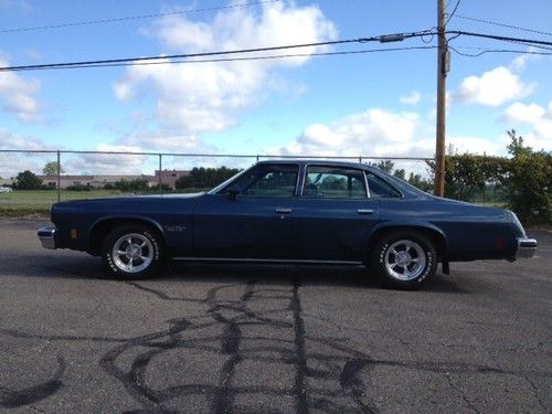 1975 oldsmobile cutlass salon base sedan 4-door 7.5l