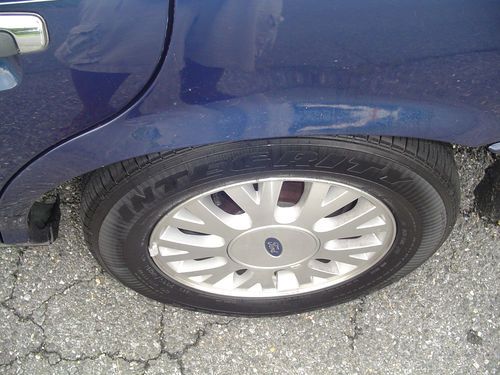 2003 Ford Crown Victoria LX Sedan 4-Door 4.6L, image 9