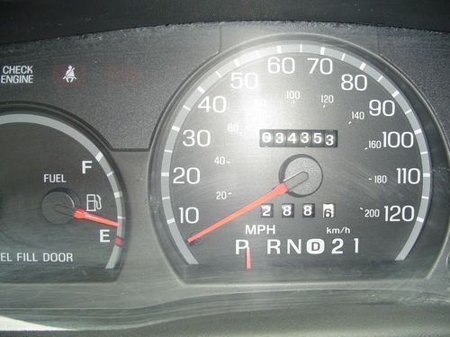 2003 Ford Crown Victoria LX Sedan 4-Door 4.6L, image 10