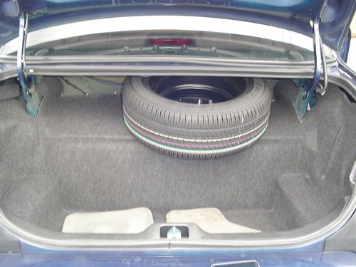 2003 Ford Crown Victoria LX Sedan 4-Door 4.6L, image 19