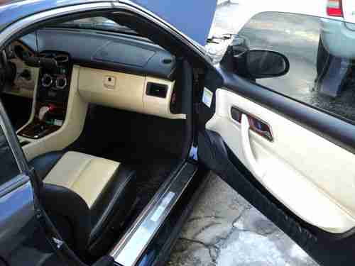 2002 SLK 320 CONVERTIBLE, image 11