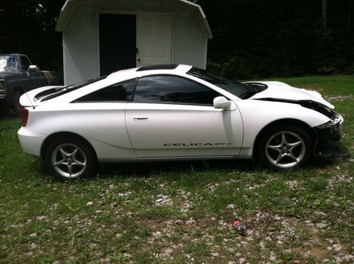 2000 toyota celica gts hatchback 2-door 1.8l