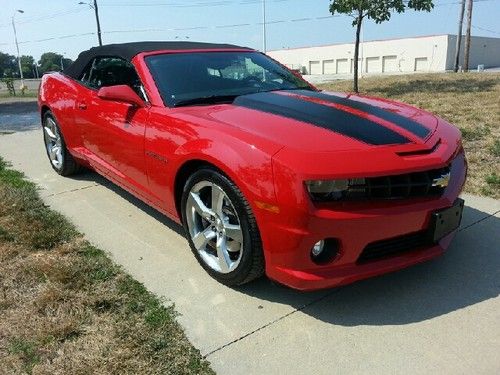 2011 chevrolet carmaro 2ss convertible only 4000 miles!!!