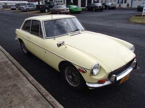 1970 mgb gt primrose yellow - no reserve!!!! excellent project