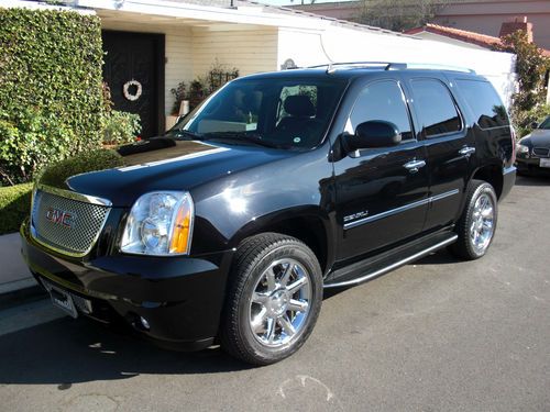 2010 gmc yukon denali black-black awd auto nav sunroof rear-cam rear-ent 3rd row